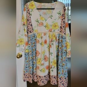 CUTE UMGEE BABY DOLL FLORAL DRESS. SIZE XL